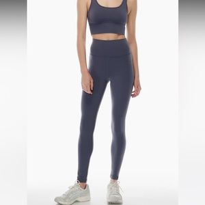 Aritzia TNA action  leggings